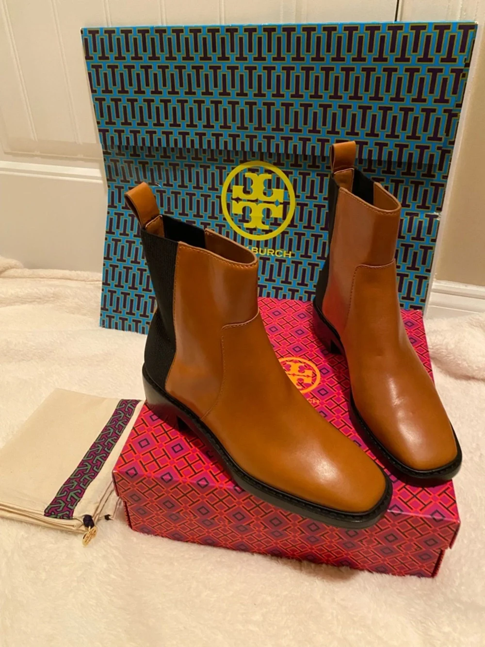 Tory Burch Chelsea Boots